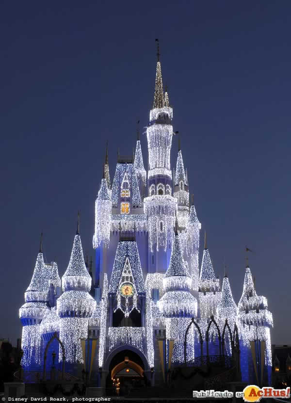 Imagen de Magic Kingdom (Orlando)  Castillo Cenicienta en Navidad